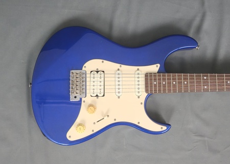 Yamaha Pacifica 012 Blue Gitara Elektryczna