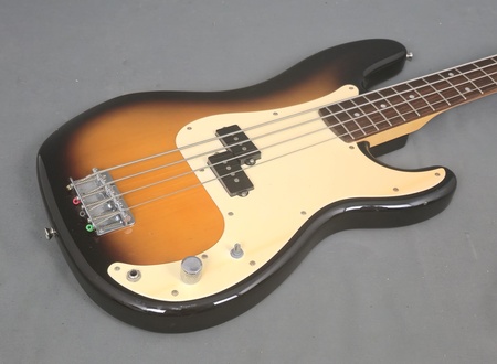 Squier P Bass Sunburst Gitara Bassowa